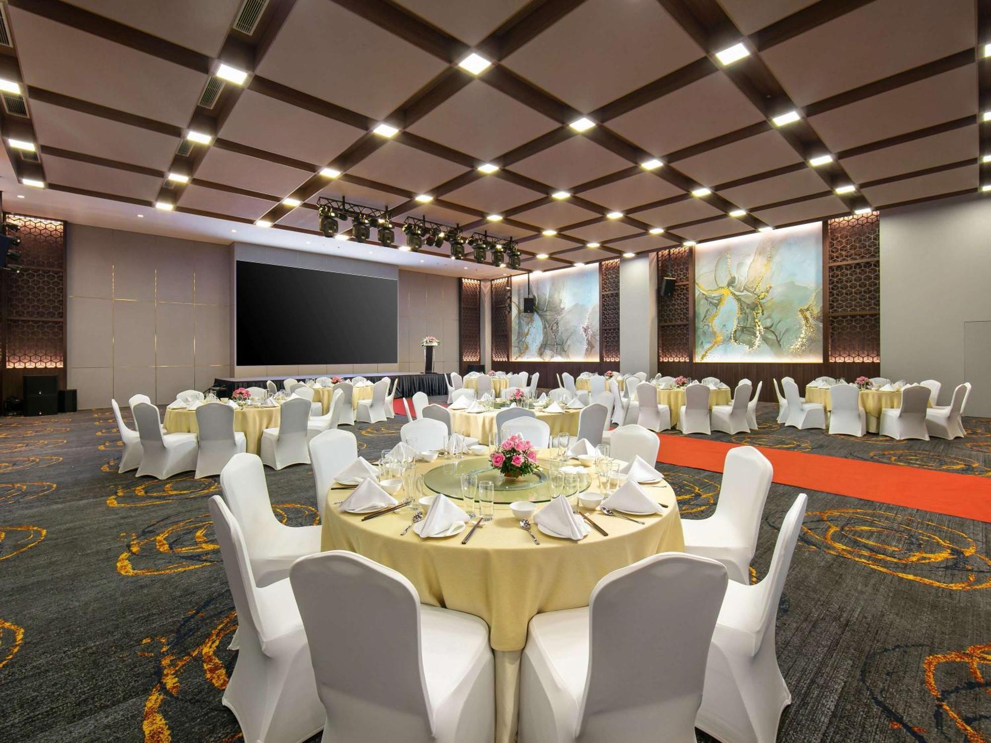 Moevenpick Living West Ανόι Εξωτερικό φωτογραφία